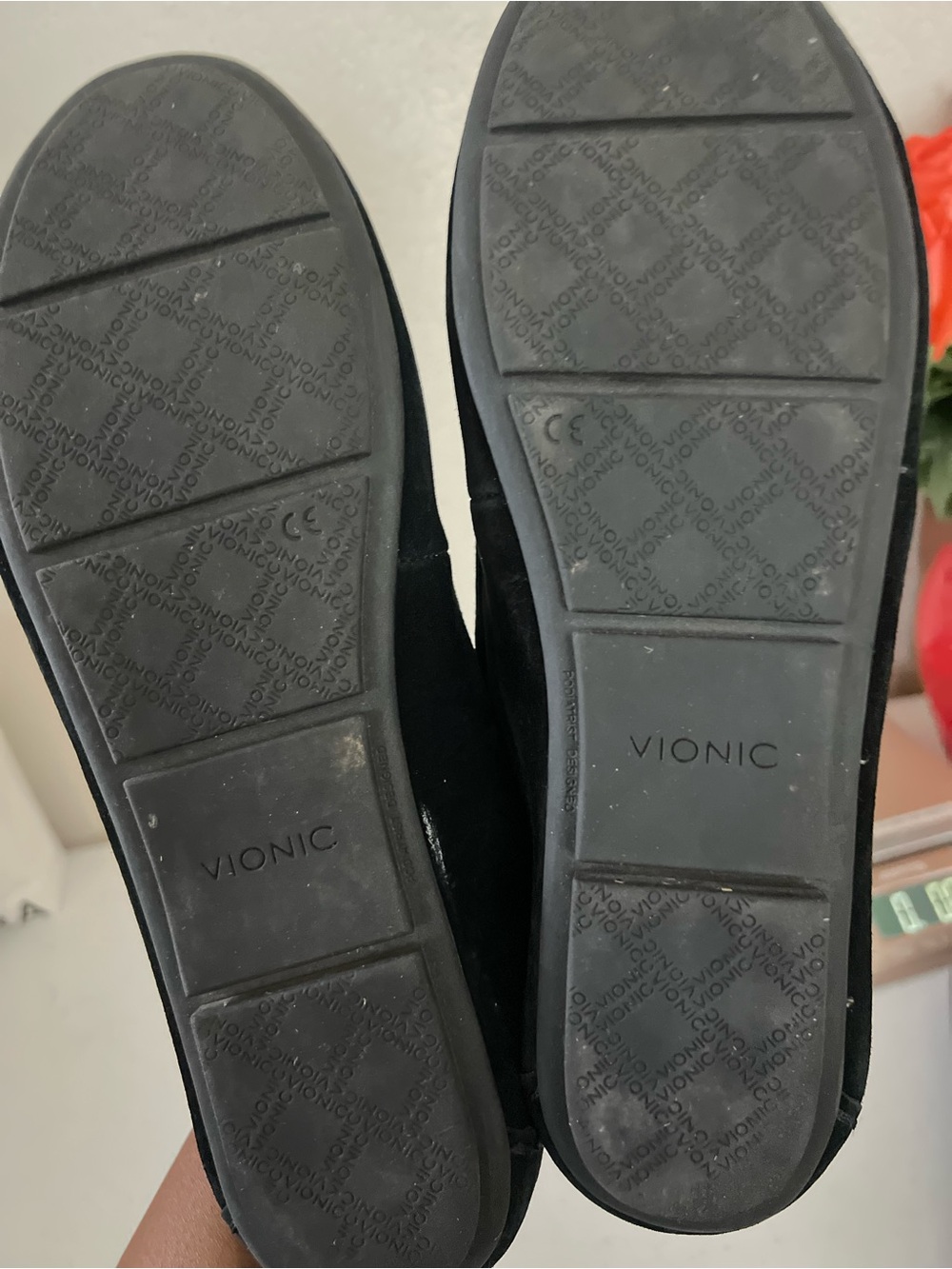 Vionic Mesa Lot Of 2 gray/Black suede Women’s Flats loafers Size 12 Comfort - Picture 3 of 11